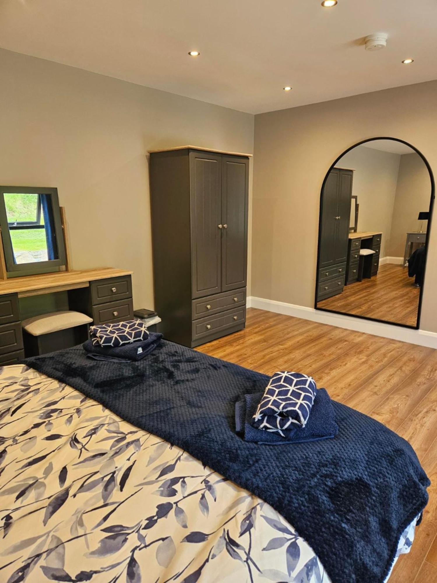 Crohill Hideaway Villa Newry Exterior photo